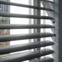 Jaloezie 35 mm Luxaflex voor raam voorkamer