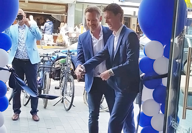 Atsma opent nieuwe Fidder Hästens Store