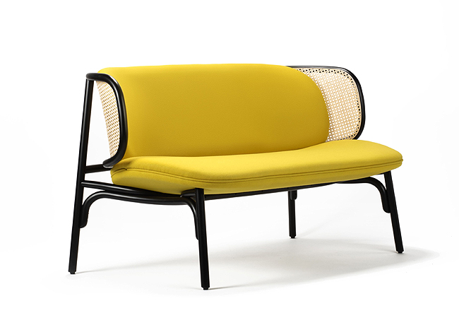 Suzenne Sofa van Gebrüder Thonet