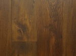 120 m2 Nieuwe houten vloer met plinten voor de woonkamer
