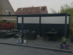 Veranda inverno vrijstaand met alu planken wand 