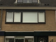 2 Rolluiken slaapkamers aan voorzijde woning