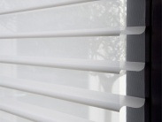 Silhouette® Shades offerte aanvraag voor groot raam