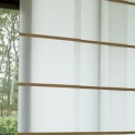 2 Japanse washi panelen, wit, van 0.75 meter breed en 2.29 mtr lang met 3 houten 'latjes,