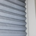 3 Duette® Shades 32 mm met top down